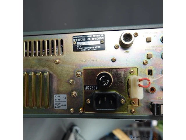 Icom ic-r7000 breedbandige communicatie-ontvanger (hf/vhf/uhf). - afbeelding 7 van  8