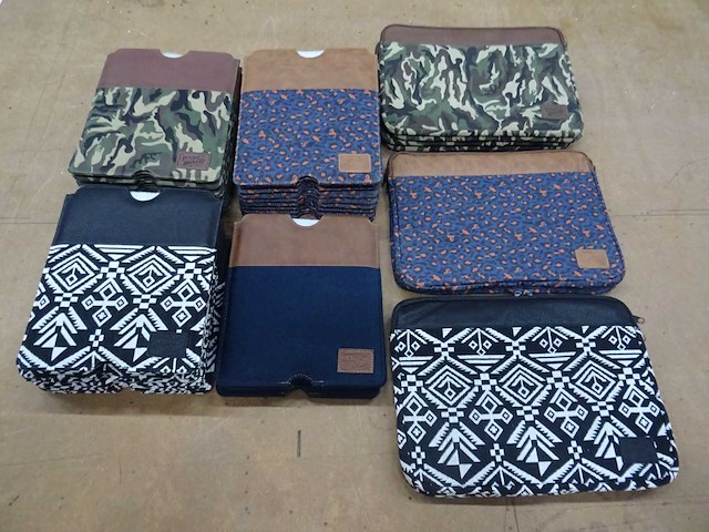 Iconbrand - tablet en laptophoes (35x) - afbeelding 1 van  2