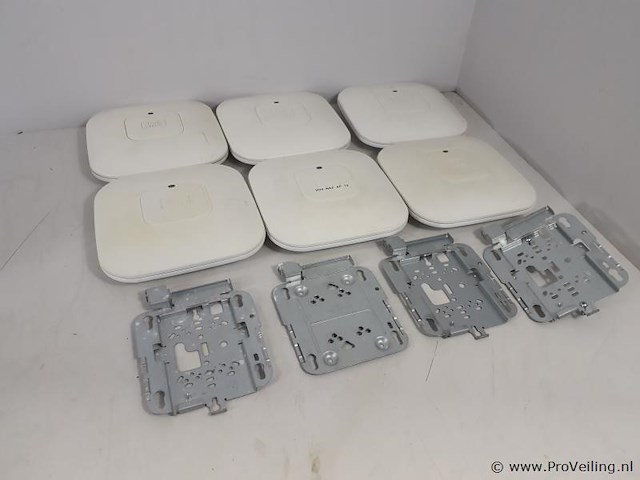 Ict-benodigdheden bestaande uit 6x cisco acces point & 4x wallmount - afbeelding 1 van  4