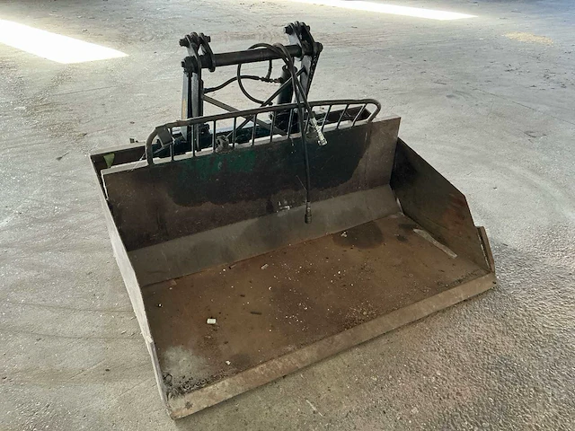 Ideaal 1.700 mm hydraulische heftruckschepbak met uitdrukschuif – fem 2a - afbeelding 6 van  13