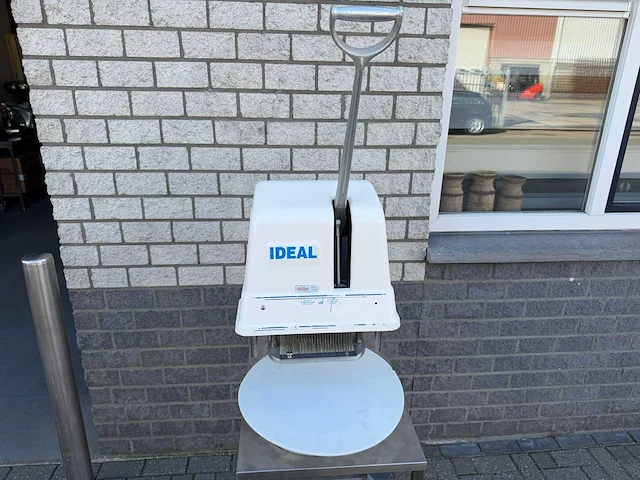 Ideal - prikker - vermalsmachine - afbeelding 1 van  1