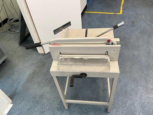 Ideal 3905 stapelsnijmachine - afbeelding 3 van  6