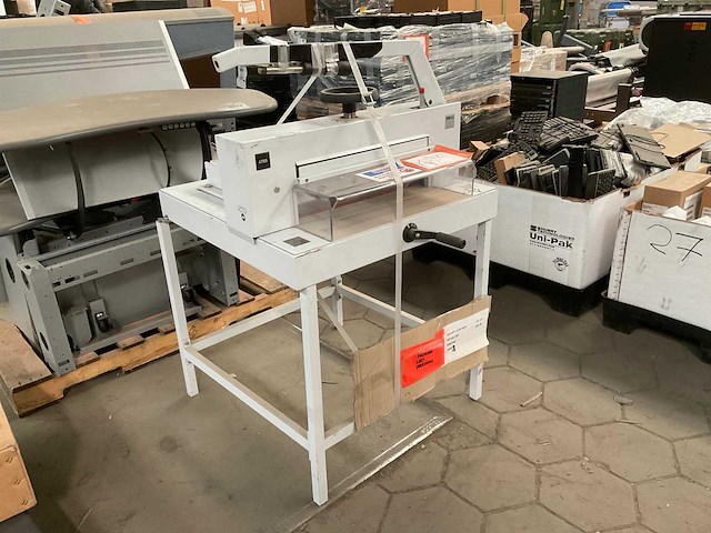 Ideal 4705 stapelsnijmachine - afbeelding 1 van  4