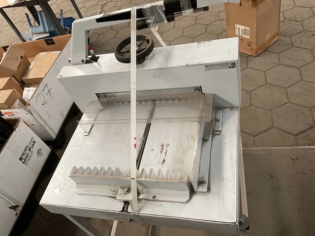 Ideal 4705 stapelsnijmachine - afbeelding 4 van  4