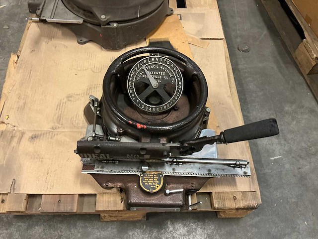 Ideal no 9 stencil machine - afbeelding 3 van  4