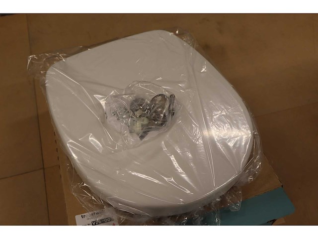 Ideal standard - connect - toiletzitting met deksel, wrapover (3x) - afbeelding 3 van  3
