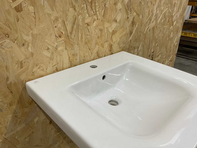 Ideal standard connect freedom wastafel met kraangat en overloop - afbeelding 5 van  9
