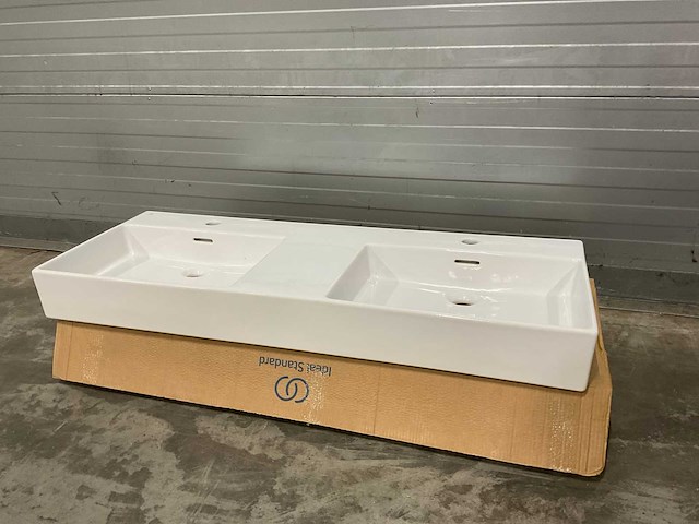 Ideal standard extra dubbele wastafel met 2 kraangaten en overloop - afbeelding 2 van  9