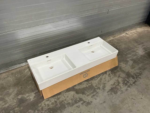 Ideal standard extra dubbele wastafel met 2 kraangaten en overloop - afbeelding 6 van  9