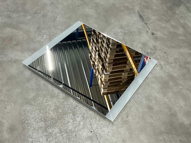 Ideal standard t3346bh spiegel 600x700mm verlichting indirect voor boven en onder, anticondens - afbeelding 2 van  12