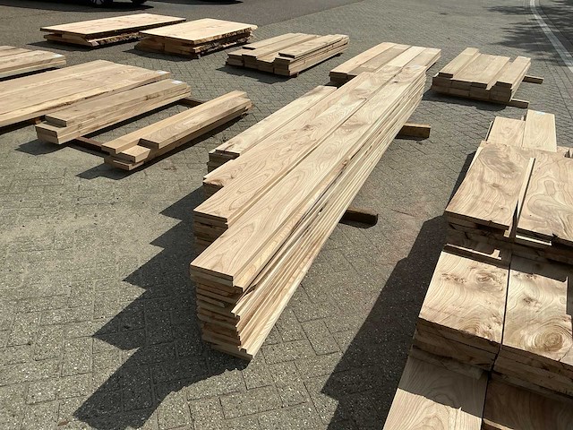 Iepen hout 175x20mm (84x) - afbeelding 1 van  4