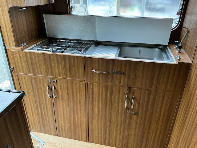 Ieyland hilton camper - afbeelding 8 van  39