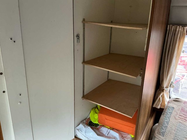 Ieyland hilton camper - afbeelding 32 van  39