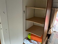 Ieyland hilton camper - afbeelding 32 van  39