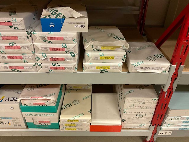 Igepa stelling met papier - afbeelding 13 van  14