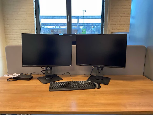 Iilyama prolite monitor (2x) - afbeelding 1 van  5