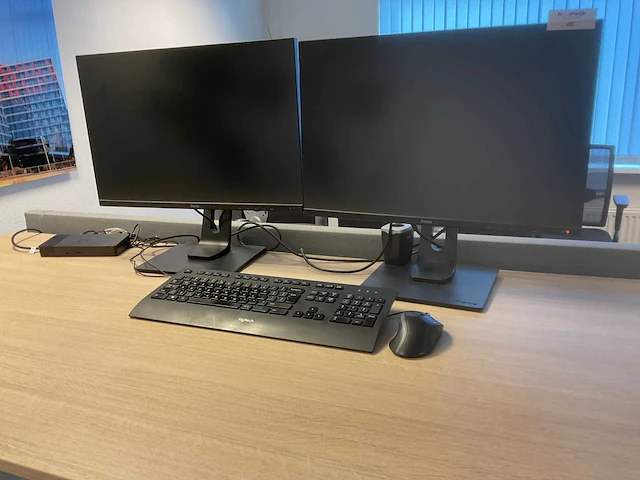 Iilyama prolite monitor (2x) - afbeelding 1 van  4