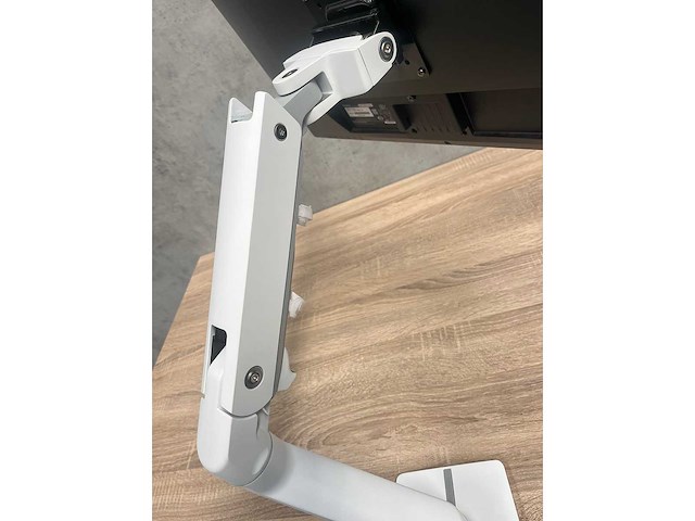 Iiyama/ ergotron - 27" pc set - hdmi, dp, vga - afbeelding 6 van  16