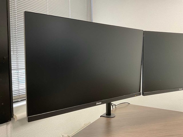 Iiyama g-master | red eagle | g2470hs 24” monitor (2x) - afbeelding 1 van  3