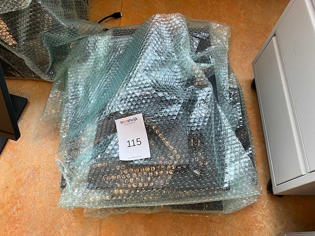 Iiyama monitor 24” (9x) - afbeelding 5 van  6