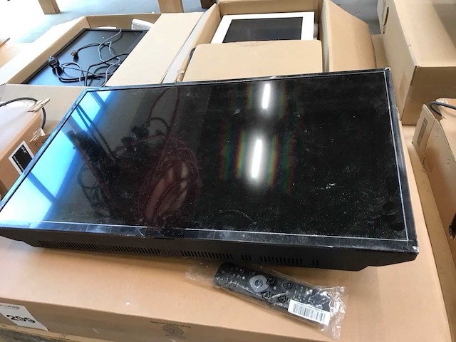 Iiyama pro-lite le42405-b1 monitor 32 inch - afbeelding 2 van  3