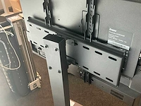 Iiyama prolite le3240s 32” monitor op mobiele vloerstandaard - afbeelding 6 van  7