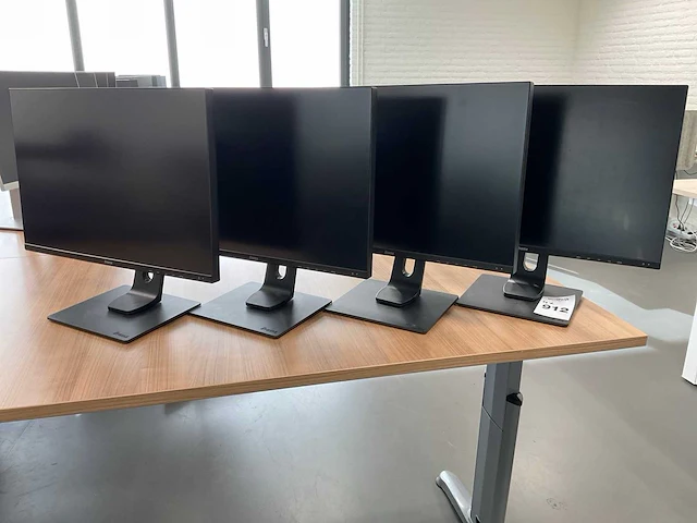 Iiyama prolite monitor (4x) - afbeelding 1 van  11