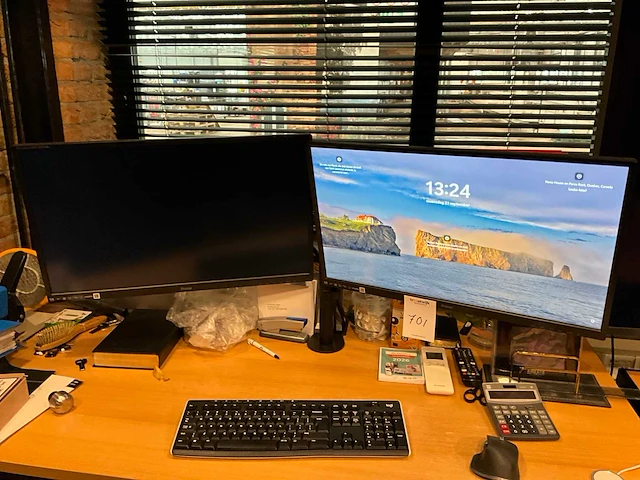 Iiyama prolite x82783hsu monitor (2x) - afbeelding 1 van  2