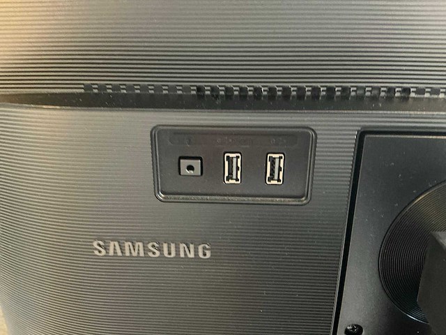 Iiyama / samsung 24 inch monitor (2x) - afbeelding 3 van  5