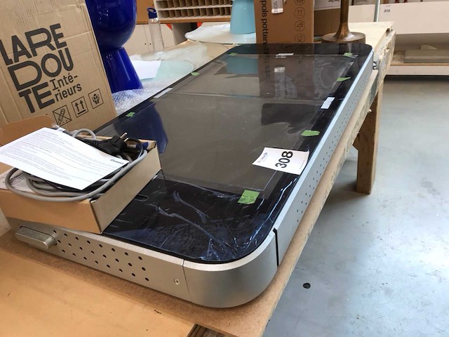 Iiyama touch monitor in vorm van iphone - afbeelding 3 van  5