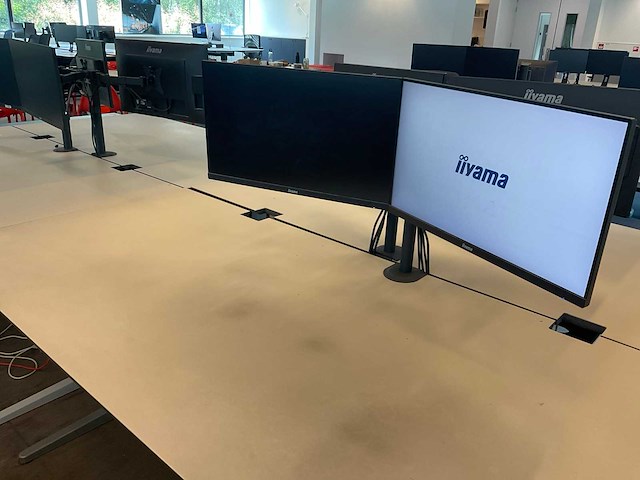 Iiyama xub2493hs, pl2483h monitor (8x) - afbeelding 1 van  2