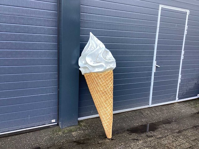 Ijsje - afbeelding 3 van  3