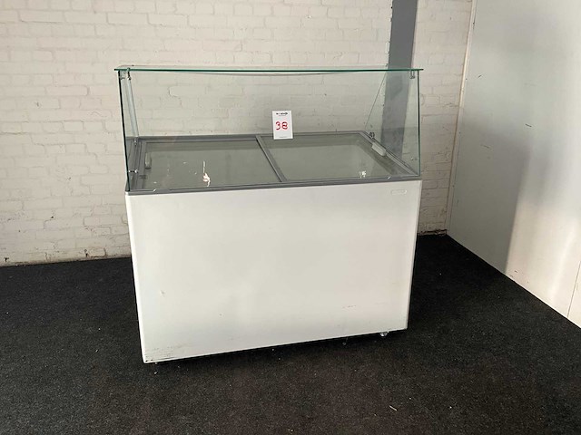 Ijsvitrine - afbeelding 1 van  9