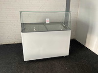 Ijsvitrine