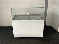 Ijsvitrine - afbeelding 3 van  9