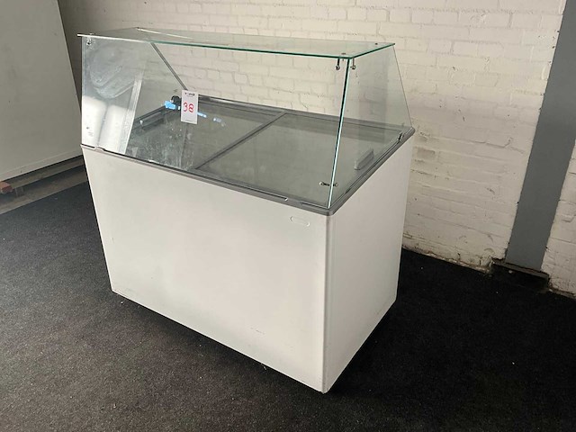 Ijsvitrine - afbeelding 5 van  9