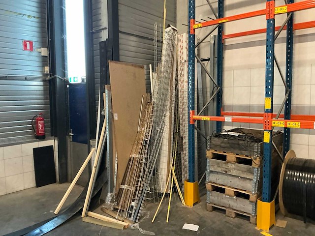 Ijzer en bouwmaterialen - afbeelding 5 van  11