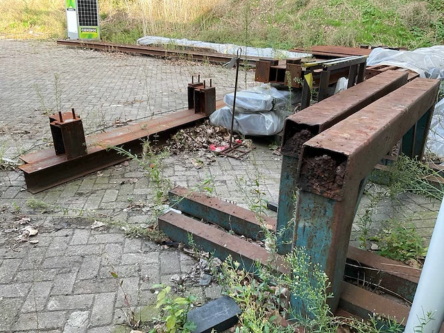 Ijzer - afbeelding 1 van  15
