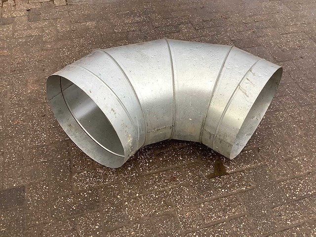 Ijzere buis - afbeelding 1 van  3