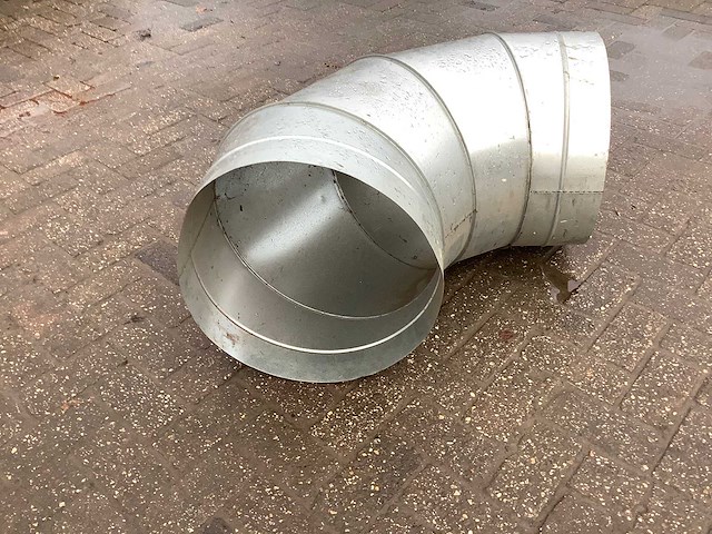 Ijzere buis - afbeelding 2 van  3