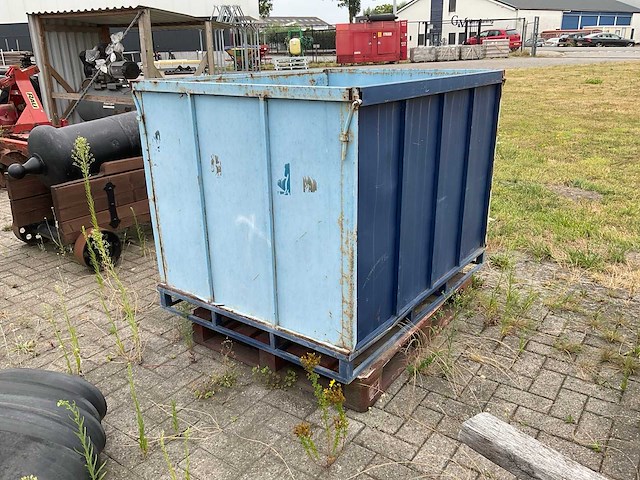 Ijzeren bak - afbeelding 2 van  5