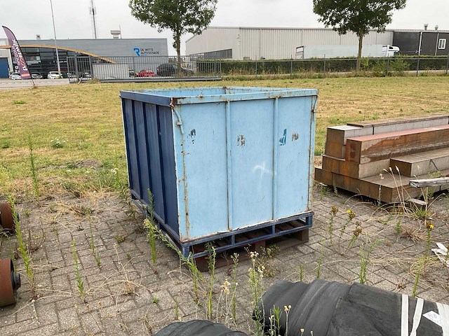 Ijzeren bak - afbeelding 3 van  5