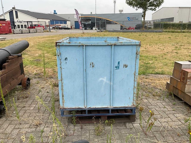 Ijzeren bak - afbeelding 4 van  5
