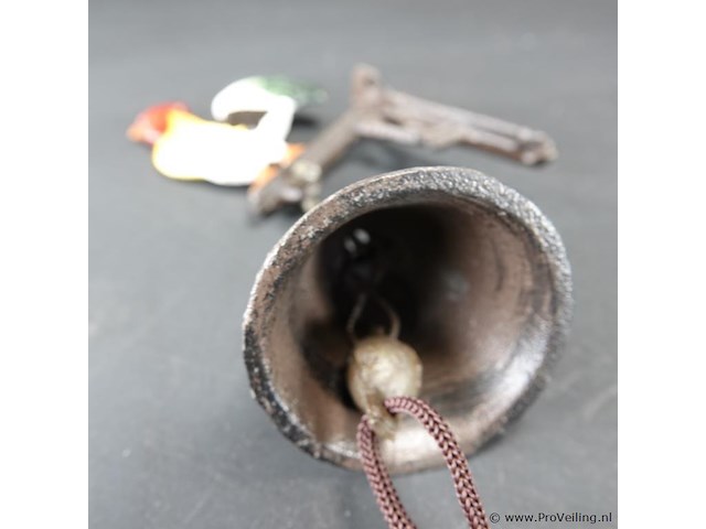 Ijzeren deurbel met haan in top - afbeelding 5 van  5