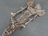 Ijzeren engel als deurklopper - afbeelding 2 van  5