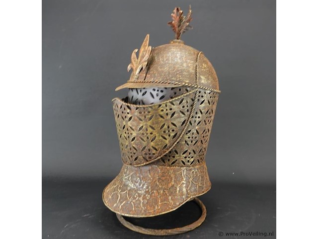 Ijzeren harnashelm - afbeelding 2 van  5