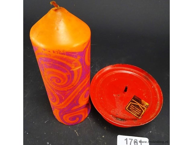 Ijzeren kaarsenstandaard met jaren 70 kaars - afbeelding 4 van  5