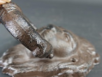 Ijzeren leeuwenkop als deurklopper - afbeelding 3 van  5