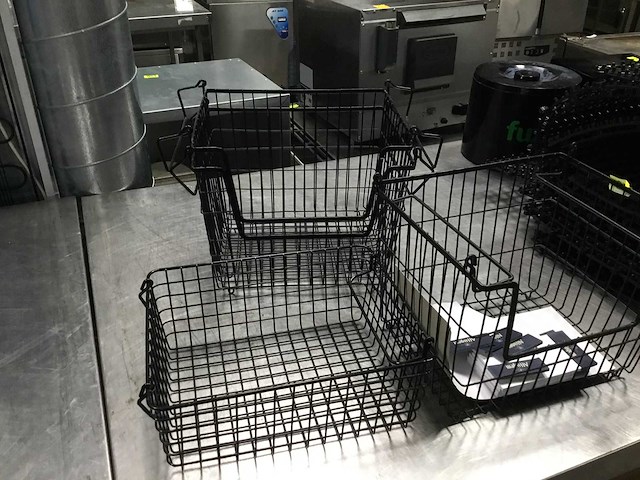 Ijzeren mand (3x) - afbeelding 1 van  5