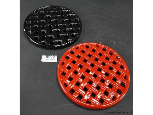 Ijzeren pannenonderzetters - afbeelding 2 van  5